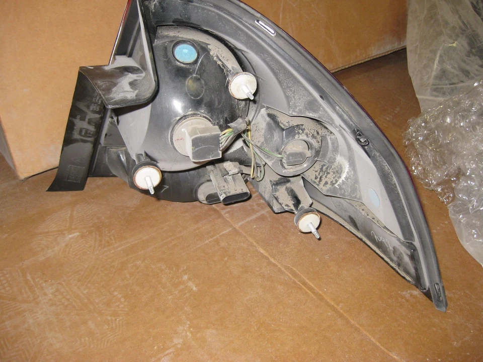 Luz trasera Chevrolet Impala 06 a 13 con bombilla izquierda 25971597 PRY003TLPL30951 (bs) Foto 3 de 4