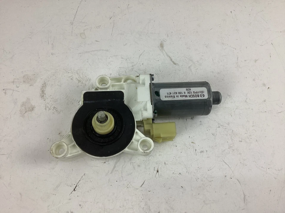 2011 - 2020 Dodge Grand Caravan Front Left Window Motor 3015587D OEM - Image 3 of 4