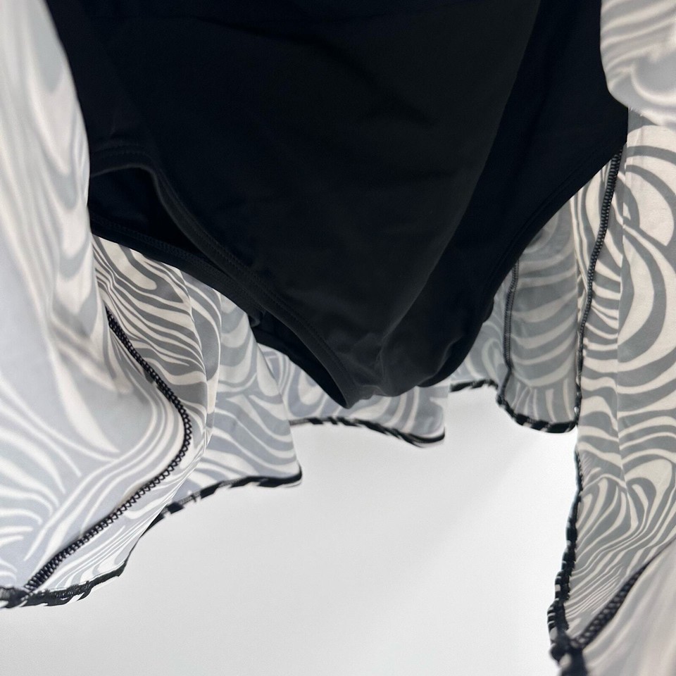 Robby Len Longitude Women’s Swim 24W Swim Dress Modest Black White New