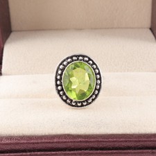 925 Sterling Silver Peridot Gemstone Beautiful Handmade Woman Gift Ring