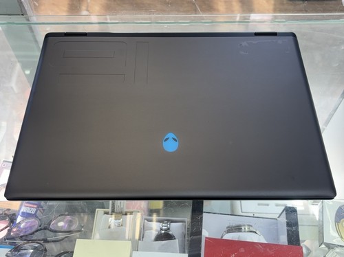 Alienware - m16 R2 16" 240Hz Gaming Laptop QHD+ - Intel Core Series 1 Ultra 7...