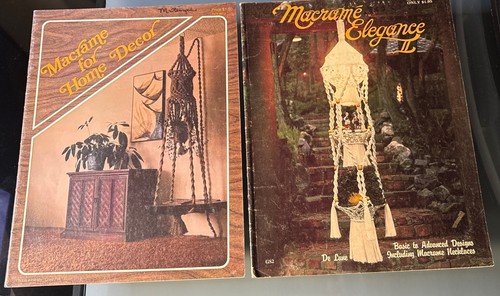 2 VINTAGE MACRAME INSTRUCTION BOOKS 1970s Home Decor, Jewelry