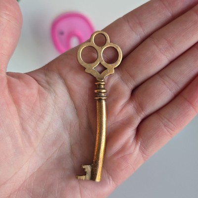 2 13/16'' Antique Brass Skeleton Key Trefoil Bow Hollow Barrel Has Bend
