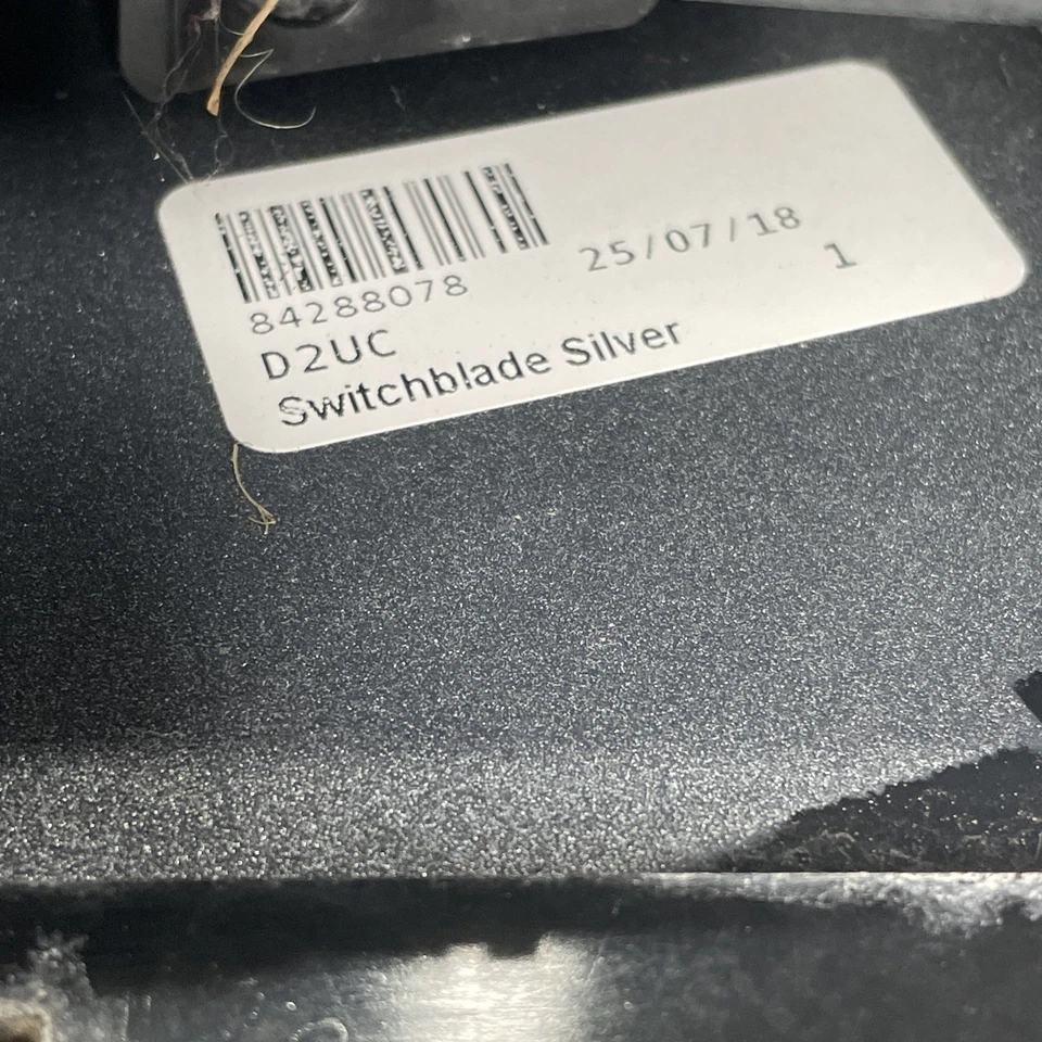 2018-2023 CHEVY EQUINOX TAMPA TRASEIRA Spolier SPOILER PORTA TRASEIRA E LUZ DE FREIO FABRICANTE DE EQUIPAMENTO ORIGINAL - Imagem 4 de 4