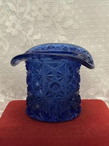 Fenton Mini Blue Daisy & Button Top Hat~Nice!
