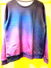 NEW - NEVER WORN - LADIES / TEENS NAVY BLUE TO PURPLE SWEATSHIRT - SIZE SM