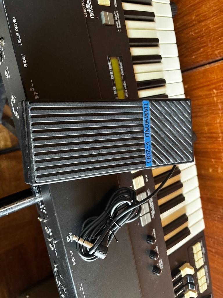 Hammond XB-1 61-Key Drawbar Organ w/ bag, pedal | eBay