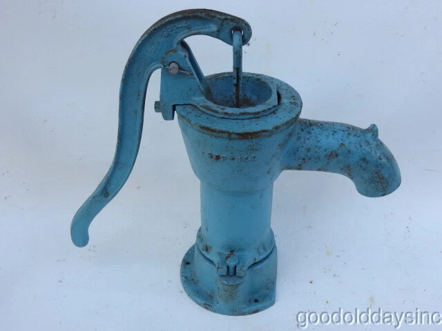 Cast Iron Hand Water Pump - Made in Canada Monarch Industries -  Garden/Kitchen | eBay