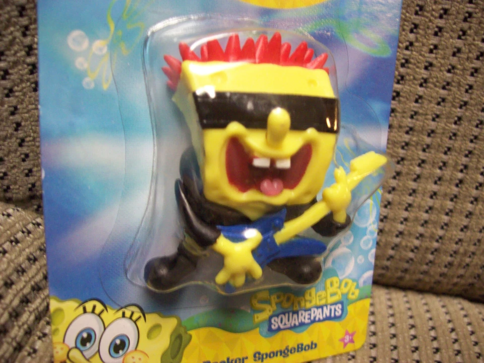 Фигурка Rocker SpongeBob, 2 дюйма Mini SpongeBob SquarePants - Изображение 3 из 4
