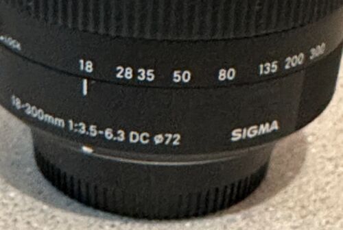 Sigma 18-300mm F/3.5-6.3 DC Macro OS HSM C Lens for Nikon (DX) - Picture 4 of 12