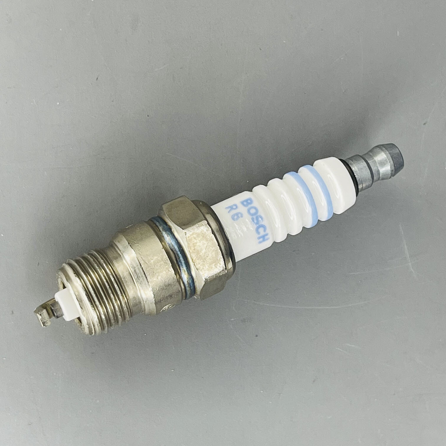 Bosch Yttrium Spark Plug 7585 HR10BC 4 PCS For Chevy Buick GMC