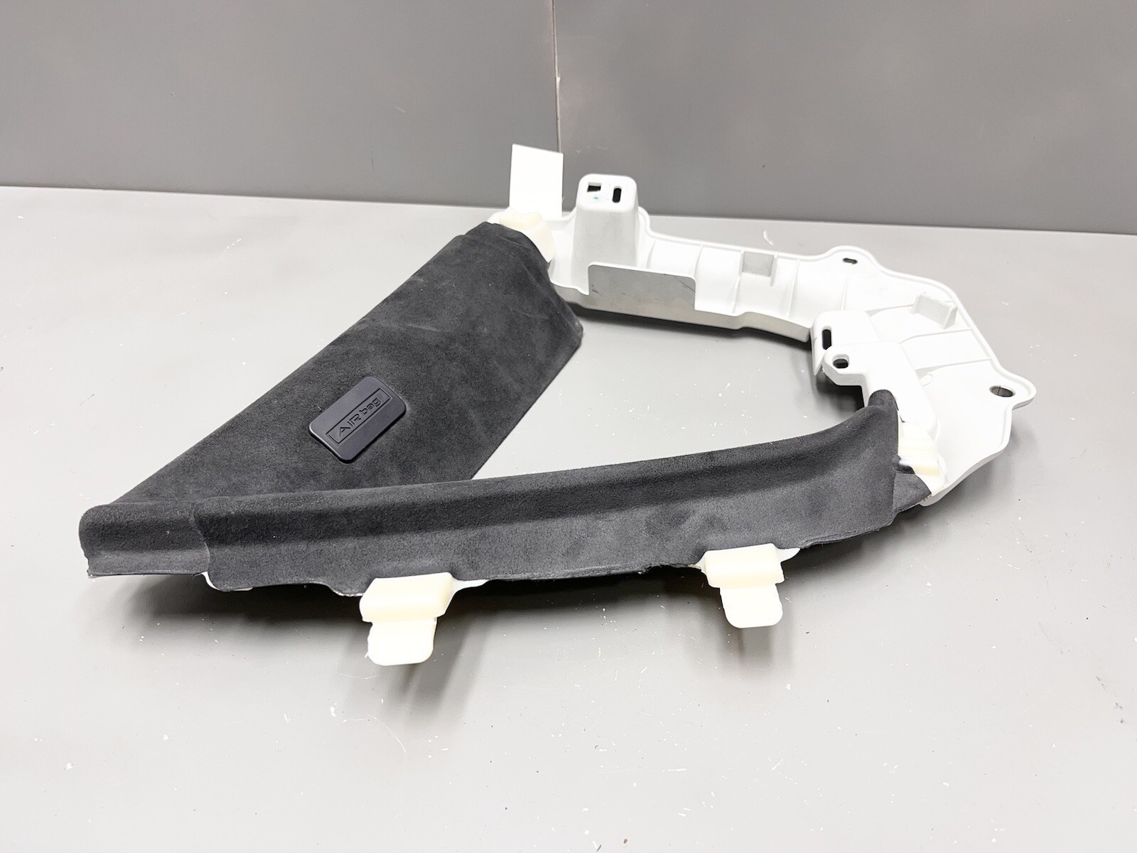 ⭐️2017-2020 MASERATI LEVANTE REAR LEFT SIDE C PILLAR UPPER COVER TRIM PANEL OEM