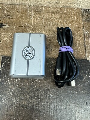 Dynex DX-CR6N1 External USB Memory Card Reader Writer 