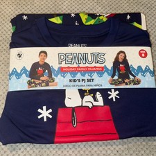 NEW, HOLIDAY FAMILY PAJAMAS KIDS PJ SET Size 8 Christmas PEANUTS SNOOPY