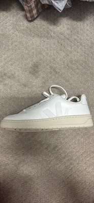 Brand new Veja sneakers, never worn US Women s size 8, V-12 leather, Extra White
