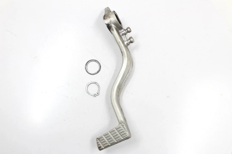 PEDAL FRENO TRASERO DERECHO SUZUKI GSX-8R 2024 OEM Foto 4 de 4