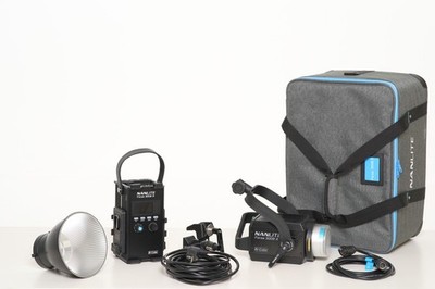 Nanlite Forza 300B II Bicolor LED Studio Leuchte im Set mit Transporttasche TOP!
