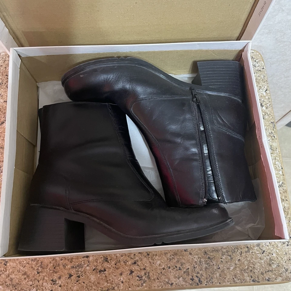 Botines de cuero negro para mujer AJ Valenci talla 8,5 M cremallera lateral 821771 Foto 2 de 4