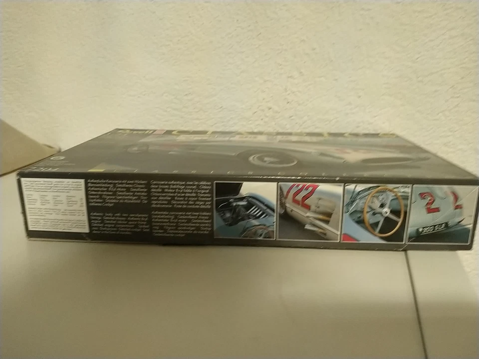 modellino Auto Scala 1/24 Revell Mercedes 300 SLR Mille Miglia - Immagine 3 di 4