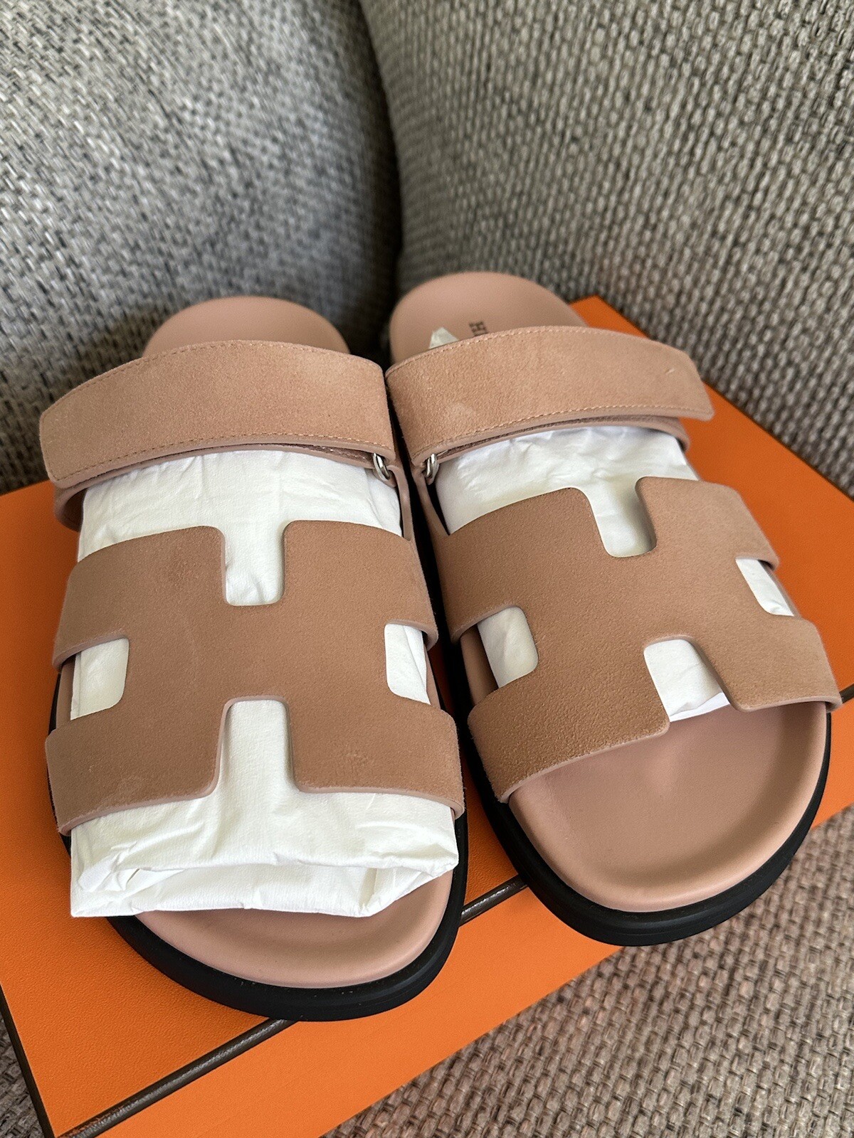 Size 37EU NIB HERMÈS Nude Suede Women’s Chypre Sandals w/ Receipt image 5