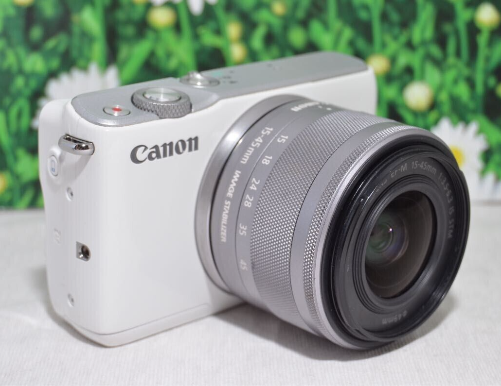 Canon EOS M10 Mirrorless Digital Camera 18 megapixels with EF-M 15