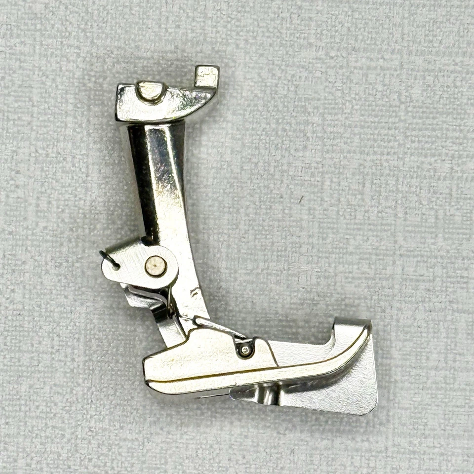 Genuine Bernina #5 Blindstitch Foot 5.5mm and 9mm - New-Style - Image 2 of 3