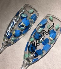 Bride and Groom Champagne Flute Glasses Set of 2 Wedding Party Supplies Gift UK