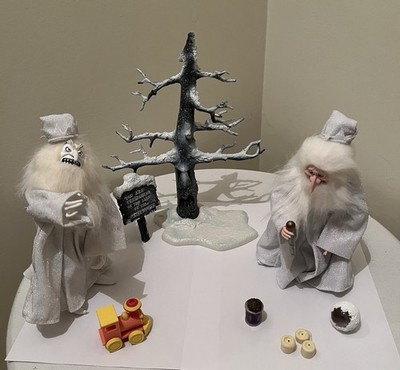 MEMORY LANE 2004 S.C.I.C.T.T. WINTER & WINTER WARLOCK WITH MONSTER TREE & ACCESS