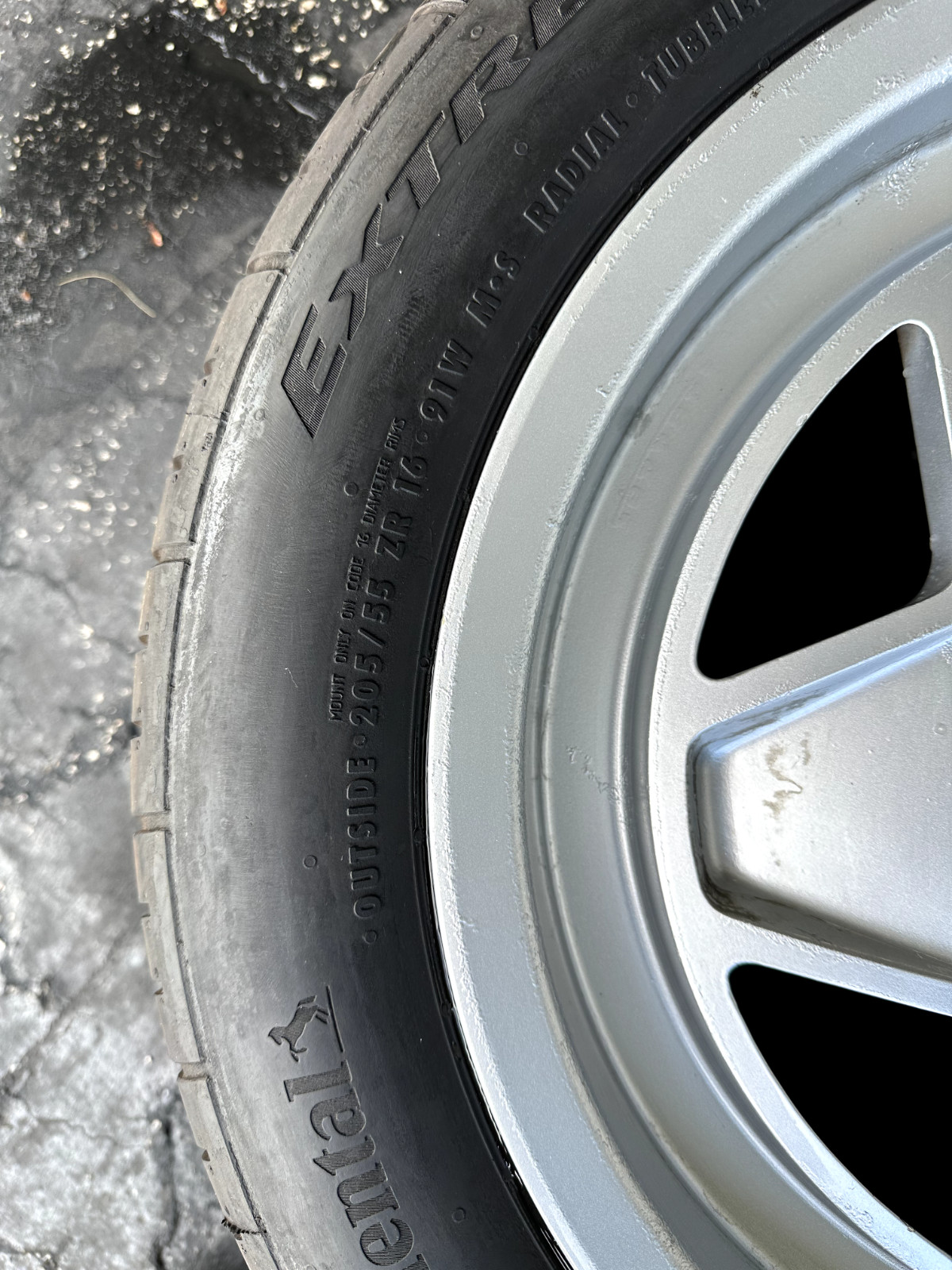 OEM Ferrari Mondial 3.2 Wheels & Continental Tires