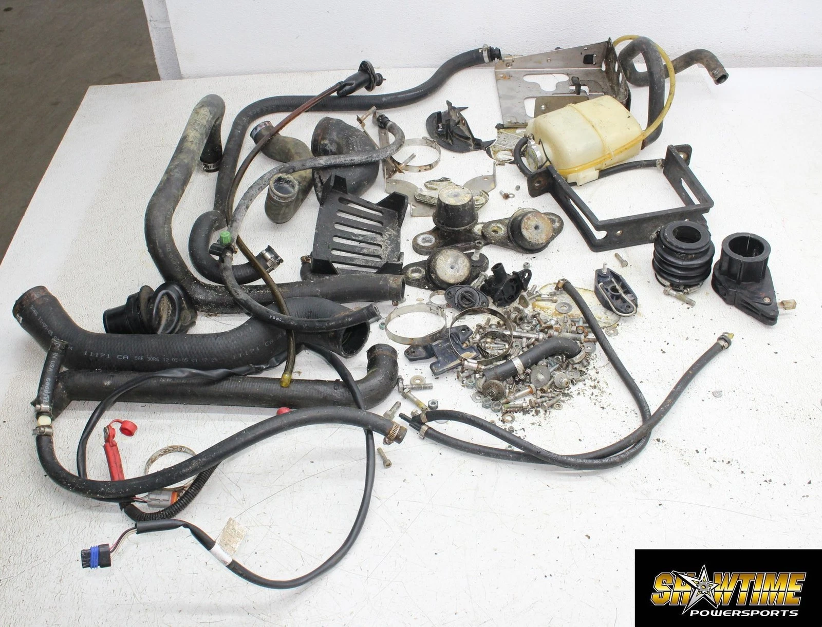 05-06 SEA-DOO GTX 4TEC LIMITED PARTS HARDWARE MOUNTS TANK BOTTLE HOSES TUBES