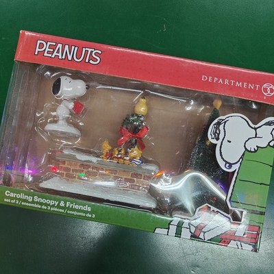 Department 56 Peanuts Village 4051746 Snoopy Woodstock Caroling with Friends NEW