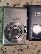 Canon PowerShot Digital ELPH SD450 / Digital IXUS 55 5.0MP Digital Camera