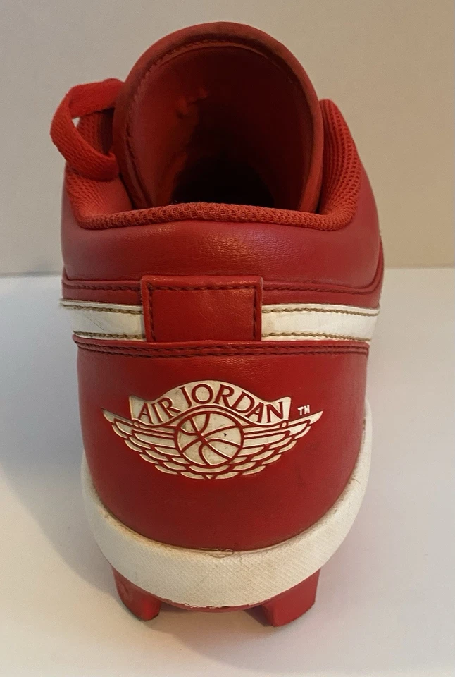 Tênis de beisebol Air Jordan 1 retrô MCS baixo universitário vermelho e branco tamanho 13 masculino - Imagem 4 de 4