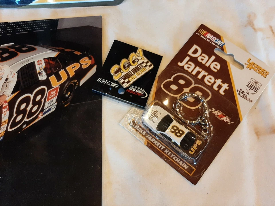 Винтажные вещи для фан-клуба Dale Jarrett Nascar No88  - Изображение 2 из 4