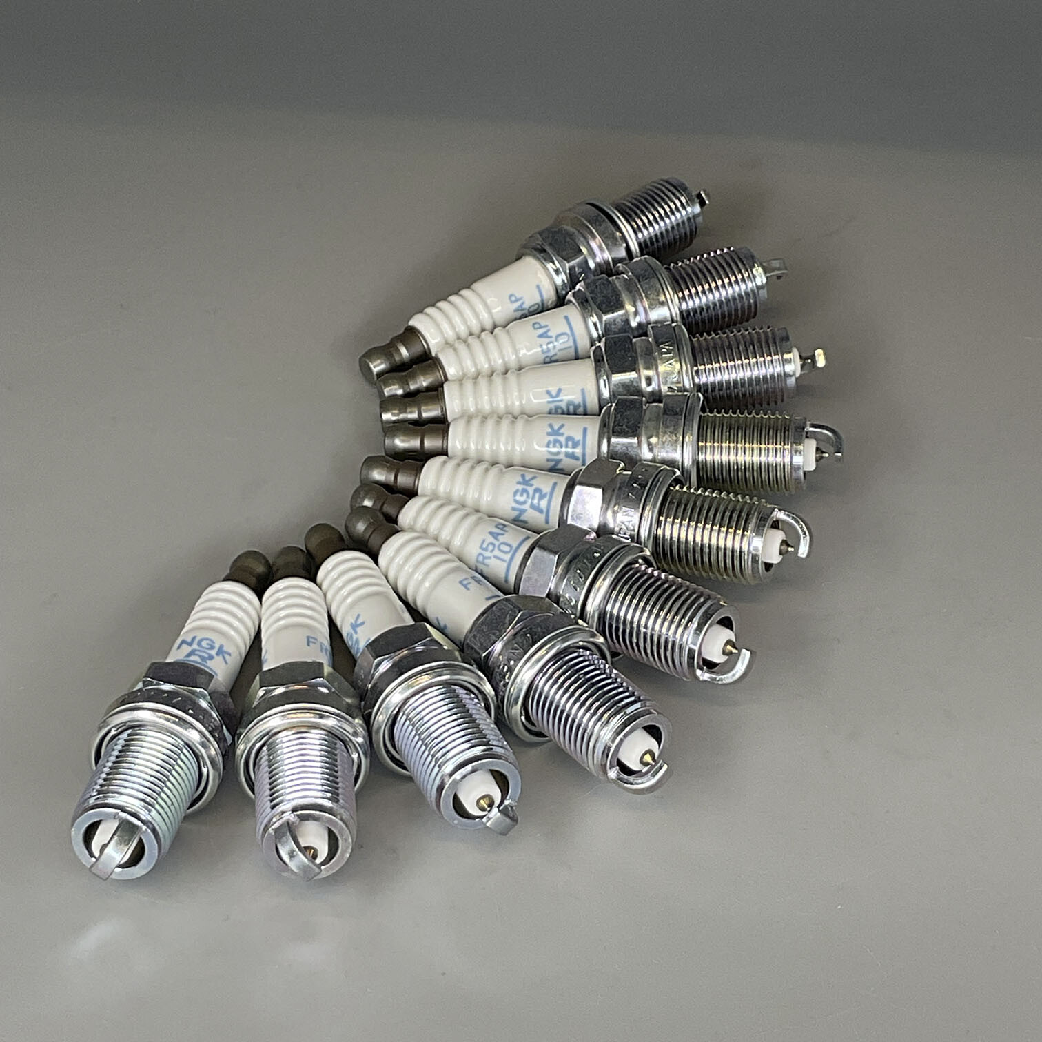 NGK Platinum Spark Plug 10PCS For Toyota Matrix Subaru Outback Rolls-Royce