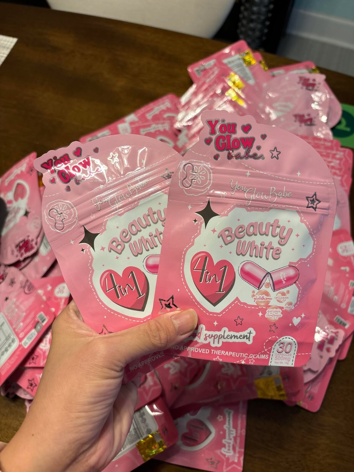 You Glow Babe BEAUTY WHITE Glutathione Collagen Slimming Capsules (x2 Pouches)