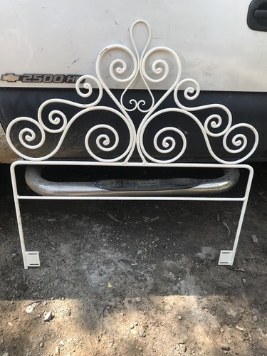 Vintage Victorian Wrought Iron Scroll Twin Headboards - Picture 5 of 6