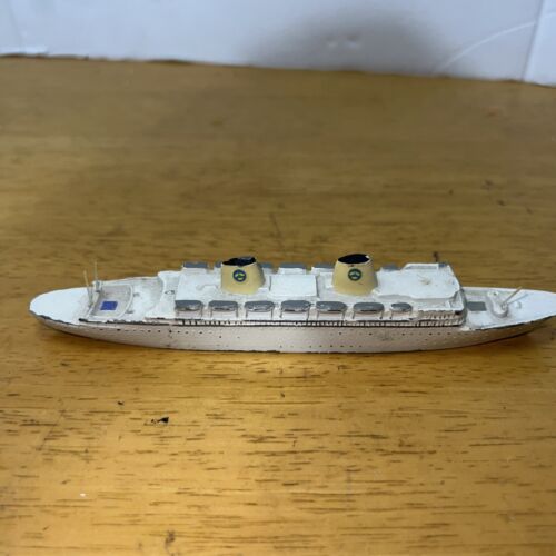 Vintage Swedish Kungsholm Die cast 1/1250 scale ship by Pilot Rare - Picture 1 of 8