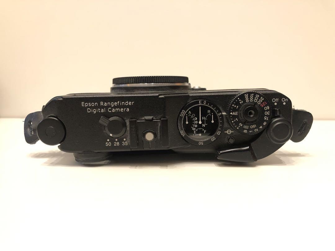Epson R-D1xG Digital Rangefinder Camera Set | Voigtländer