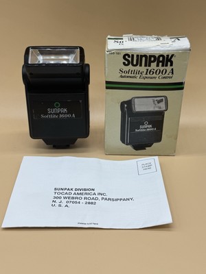 Vintage Sunpak Softlite 1600A Automatic Exposure Flash Unit