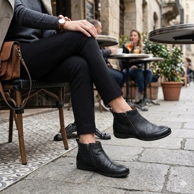 Vionic Lois Black Pebbled Leather Side Zip Ankle Boots Women's Size 7.5 Orthotic