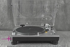 Technics SL-1200GR Direct Drive Turntable in Excellent Condition.