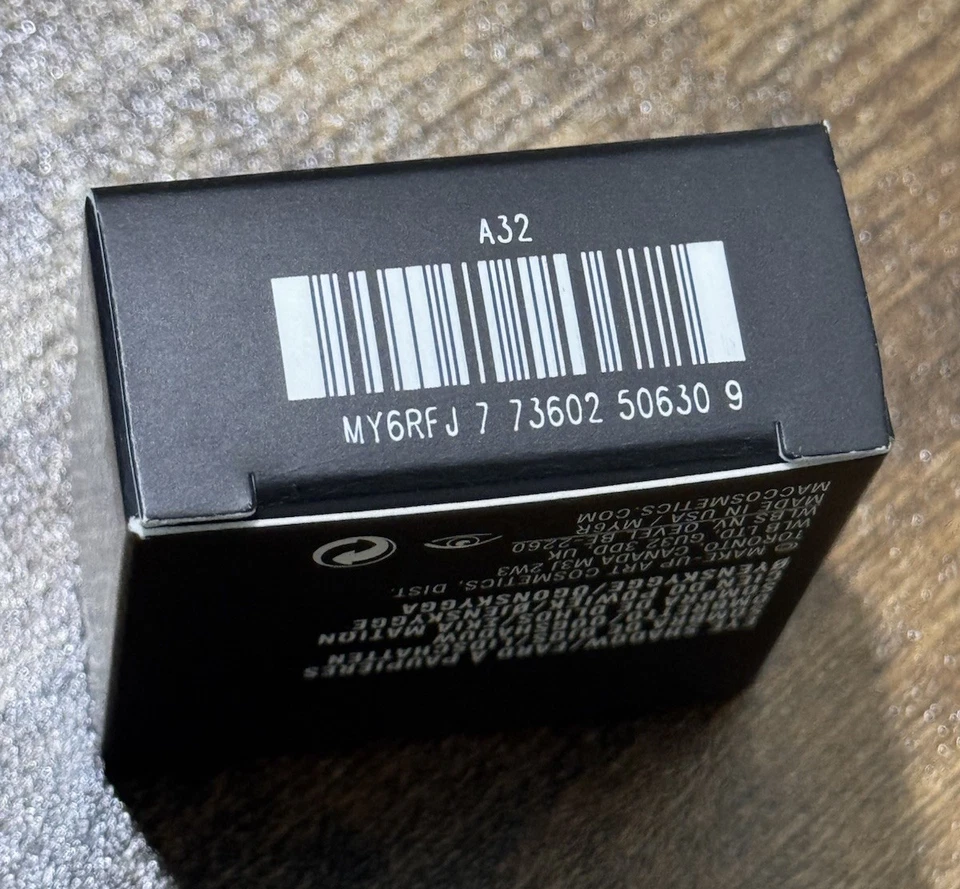 Sombra de ojos mate MAC #Tete-A-Tint mate 1,5 g/0,05 oz - NUEVA Foto 2 de 4