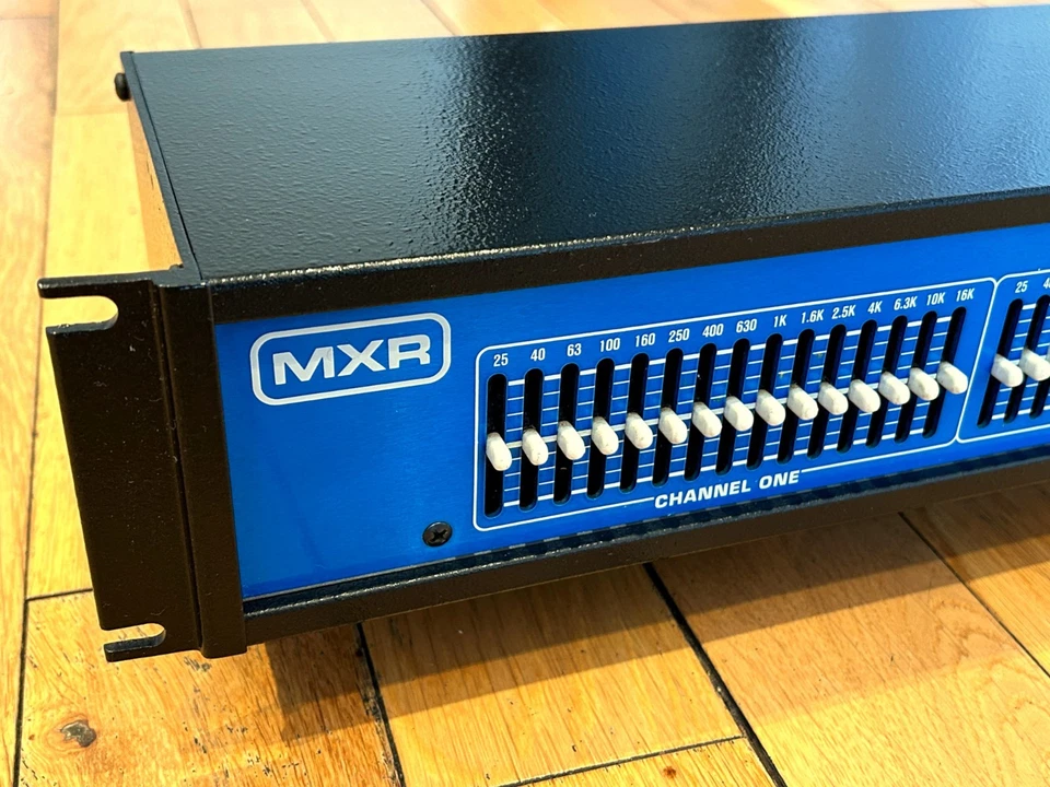 MXR dual 15 band EQ Graphic Equaliser Refurbished Rare Blue Faced - Image 2 of 4