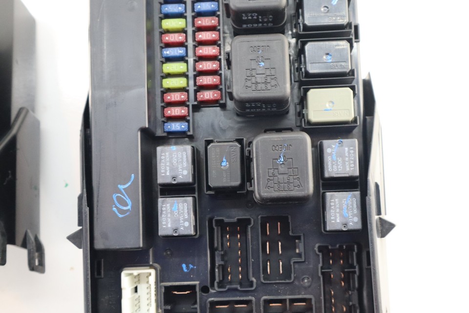 2003-2004 INFINITI G35 350Z IPDM Fuse Box Power RELAY Module OEM ...