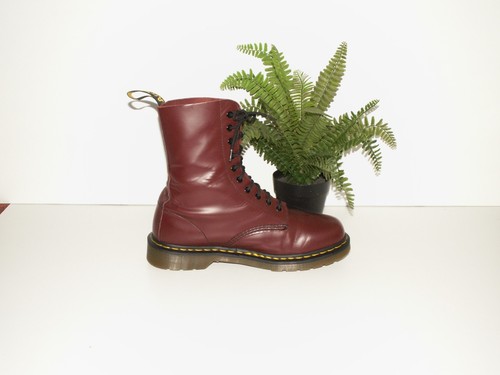 Dr. Martens 1490 stivali in pelle rosso ciliegia 10 occhielli uk 8 eu 42 us 9 (d1380) - Foto 8 di 10
