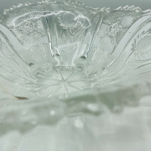 Highbee Glass Co Paneled Canadian Thistle Clear Glass Serving Bowl 9.5"  - Picture 5 of 8