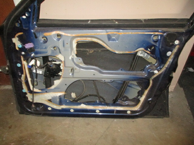Maserati Quattroporte RH Front Door Blue P/N 67062000