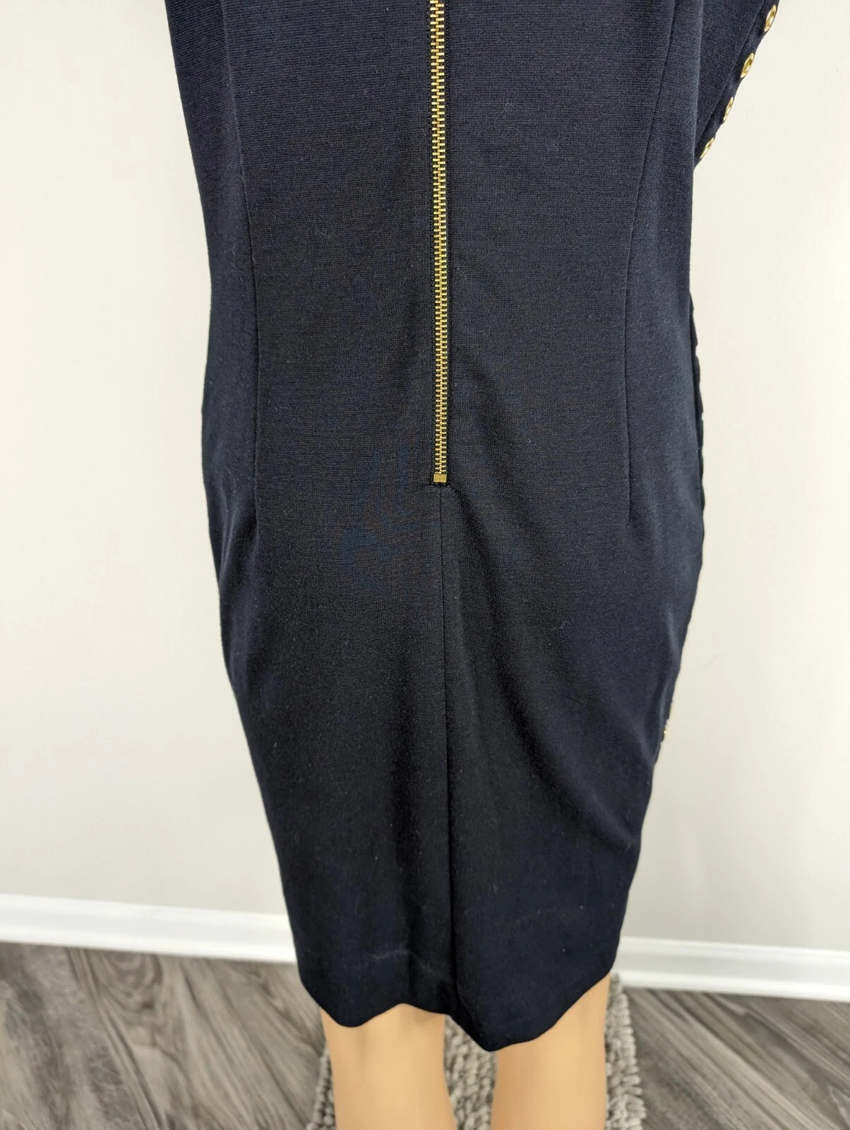 Abito a turni Michael Kors blu scuro borchie a maniche corte taglia M