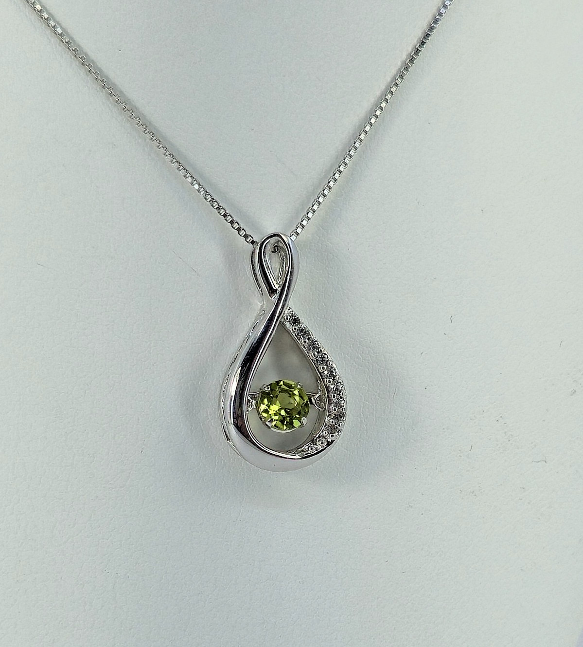 Infinity Loop Sterling Silver Green Tourmaline Di… - image 5